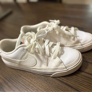 Nike Women’s Court Legacy Lift Shoes